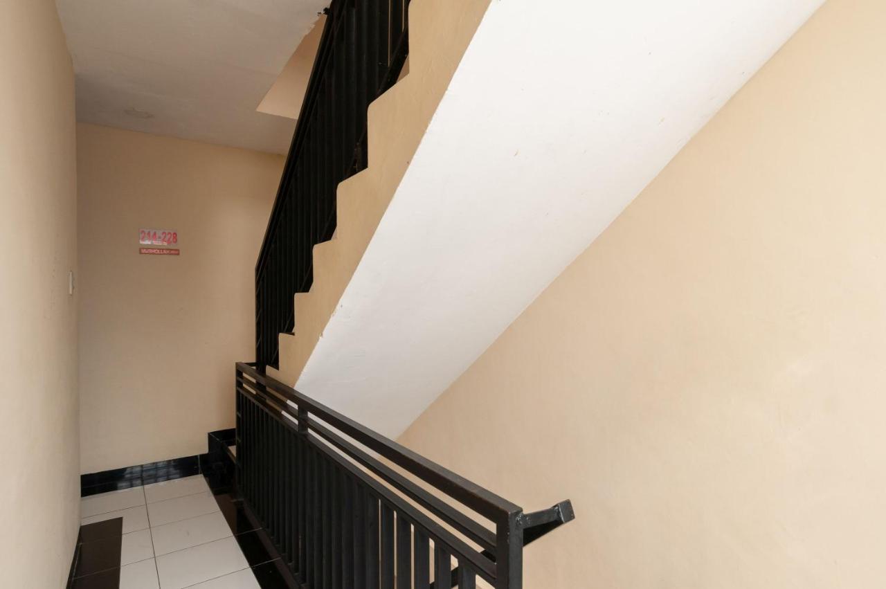 Urbanview Hotel Syariah Residence Medan By Reddoorz Exterior foto